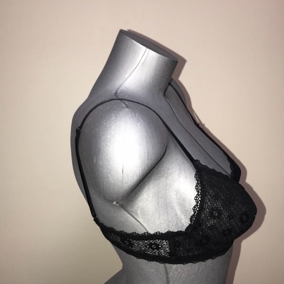 Victoria’s Secret Bralette Bra Daisy Lace Underwire Unlined Size Small.NWT - Picture 3 of 6